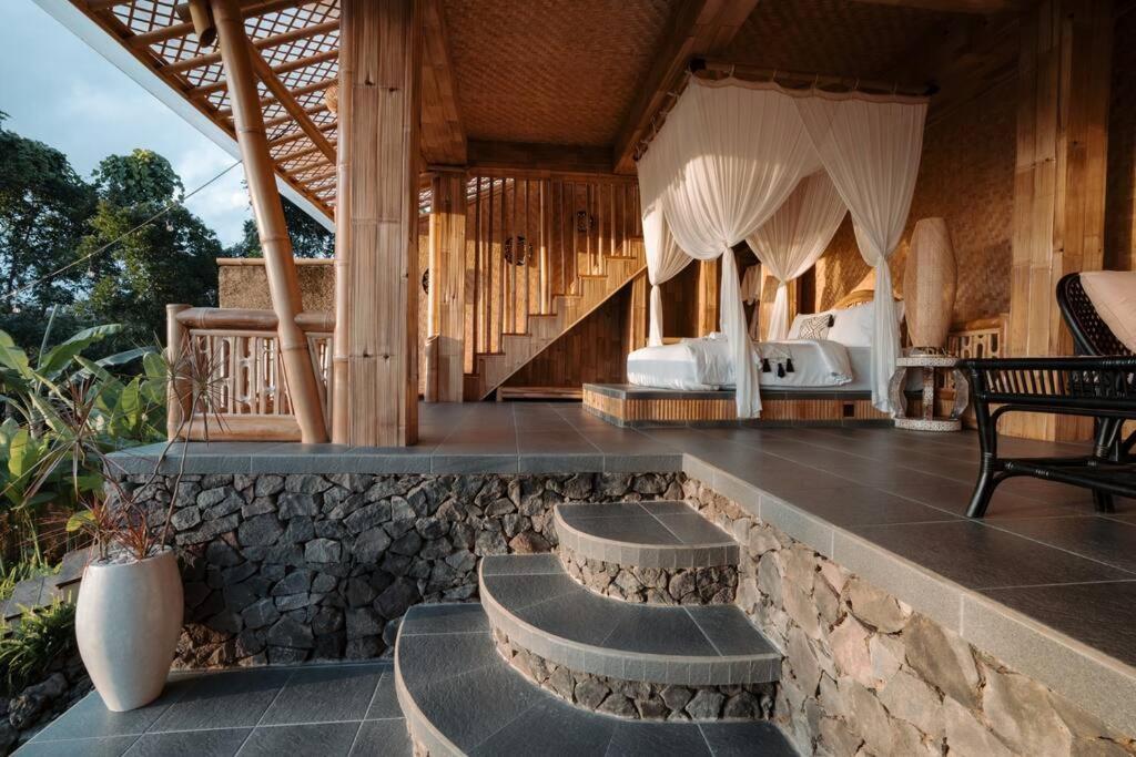 Makerti Bali~Bamboo House Villa Selat Exterior foto