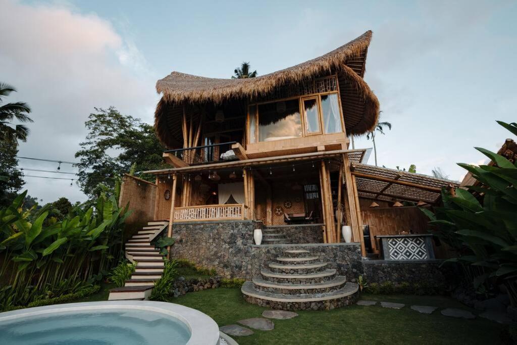 Makerti Bali~Bamboo House Villa Selat Exterior foto