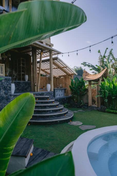 Makerti Bali~Bamboo House Villa Selat Exterior foto